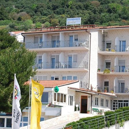 Pansion Komfor Moca Makarska Exterior foto