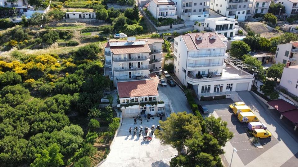 Pansion Komfor Moca Makarska Exterior foto