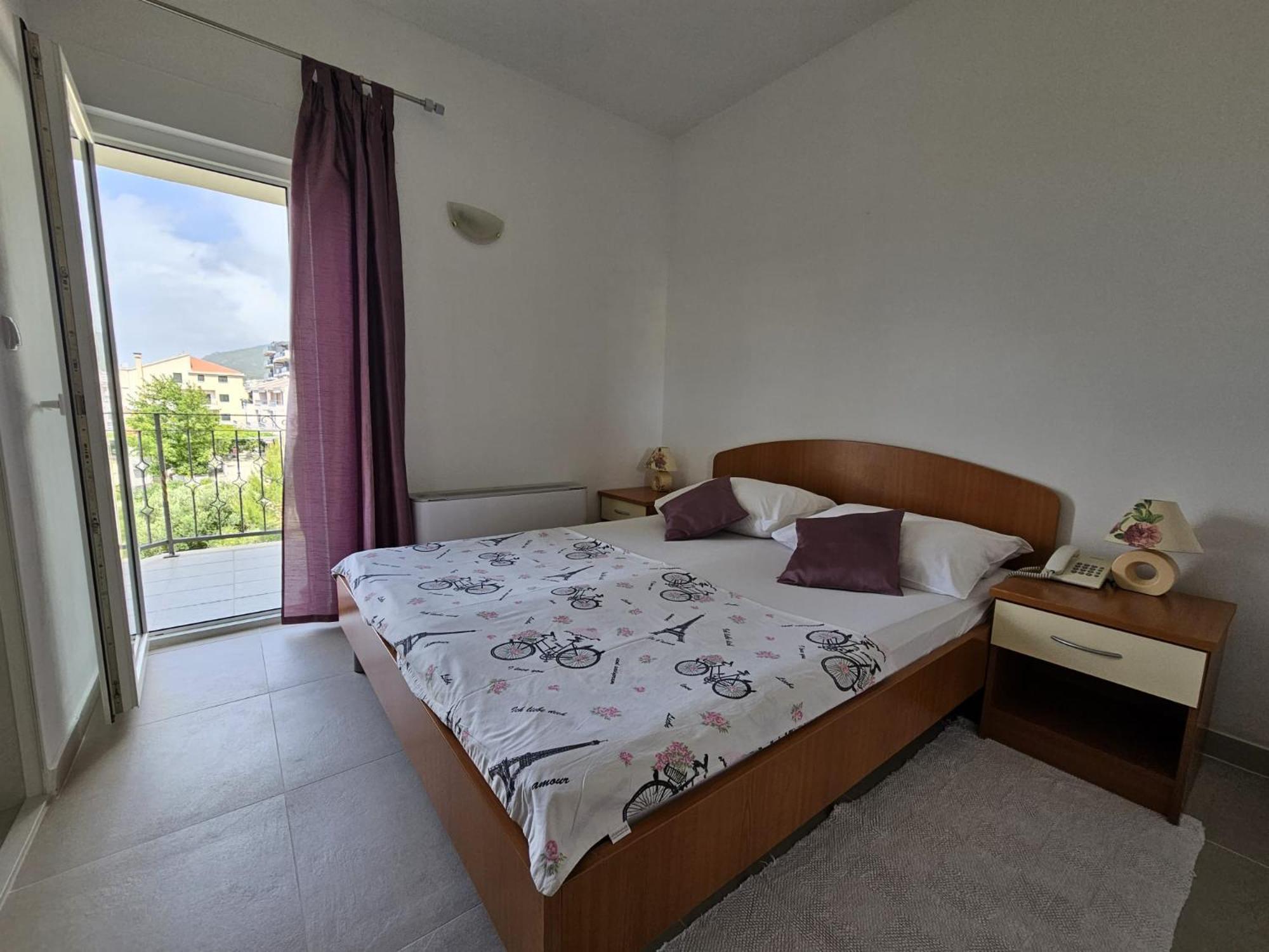Pansion Komfor Moca Makarska Exterior foto