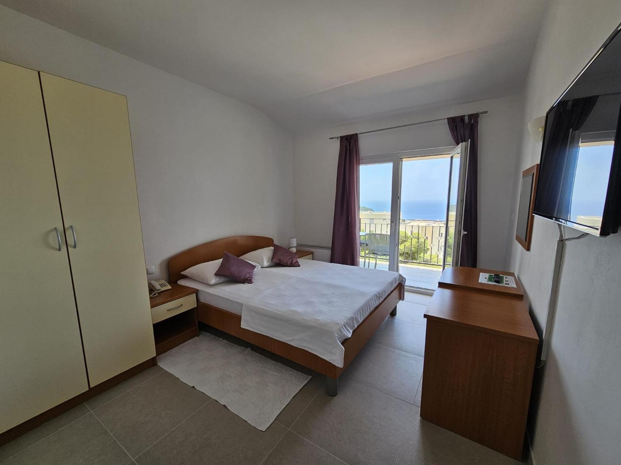 Pansion Komfor Moca Makarska Exterior foto