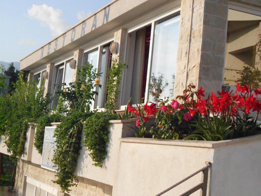 Pansion Komfor Moca Makarska Exterior foto
