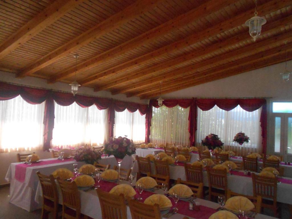 Pansion Komfor Moca Makarska Exterior foto